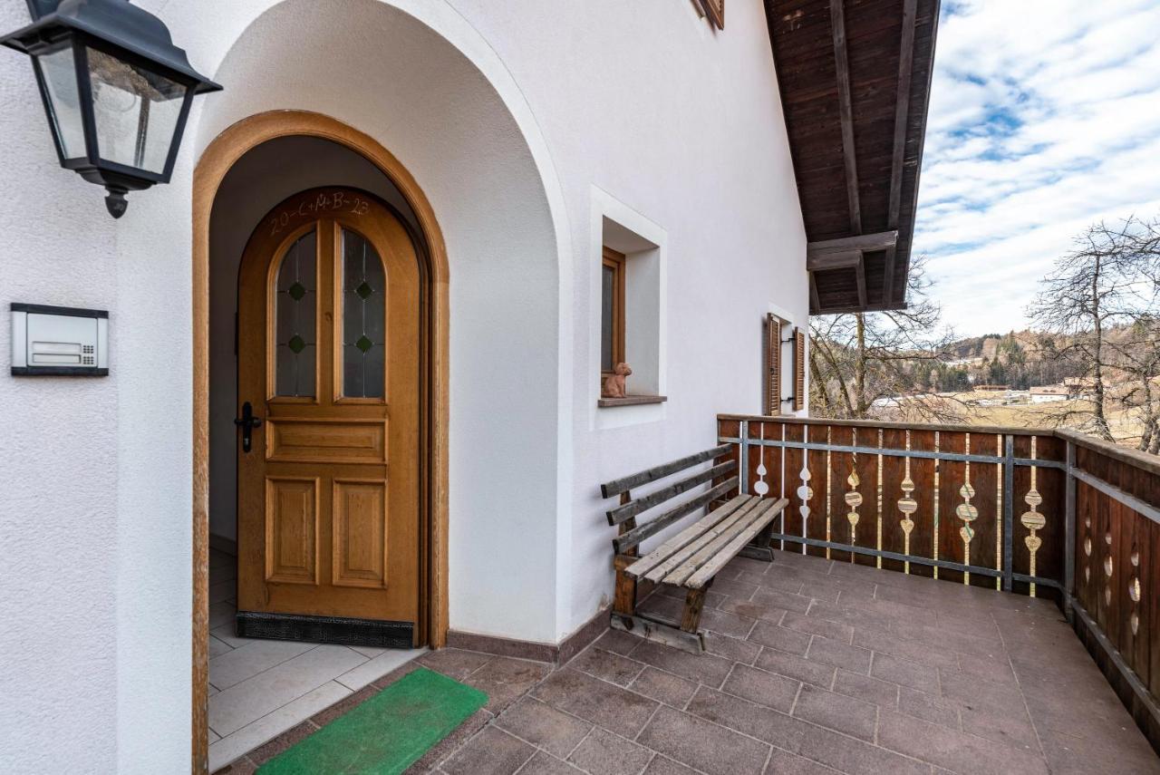 Alpin Farm Linde - Oberweidacherhof Collalbo Bagian luar foto