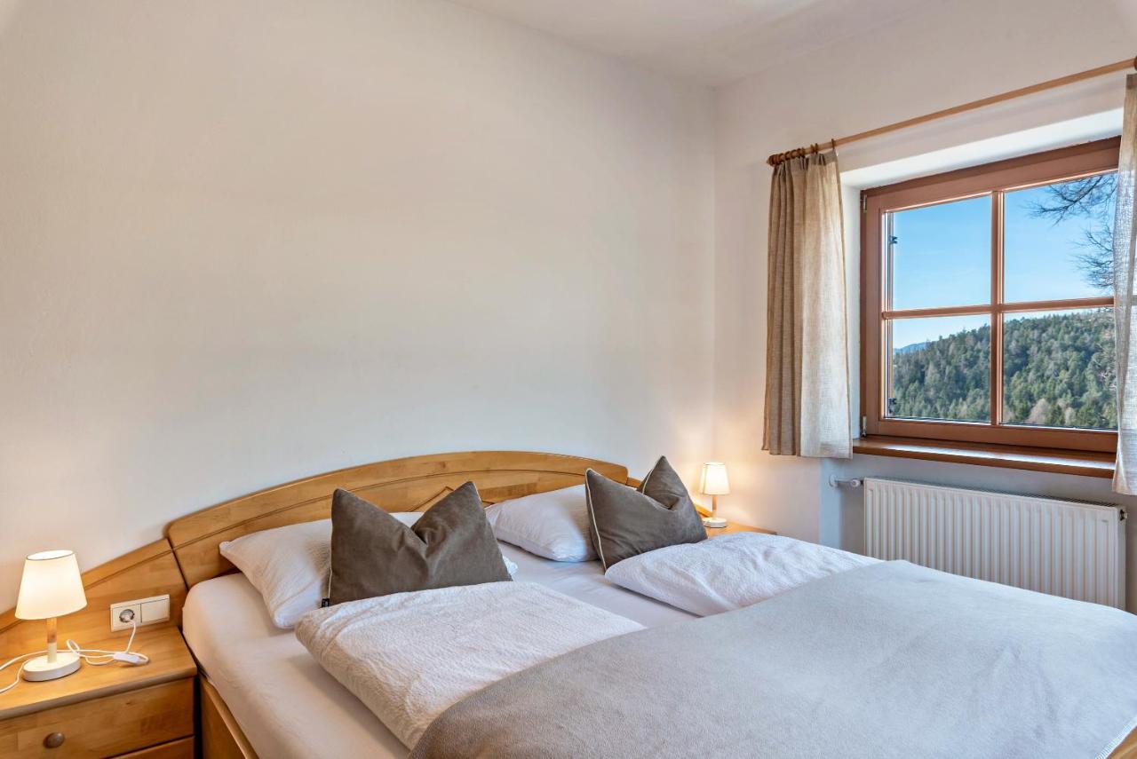 Alpin Farm Linde - Oberweidacherhof Collalbo Bagian luar foto
